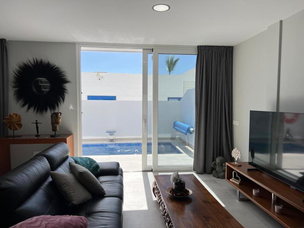 Beach Paradise Tias Exterior photo